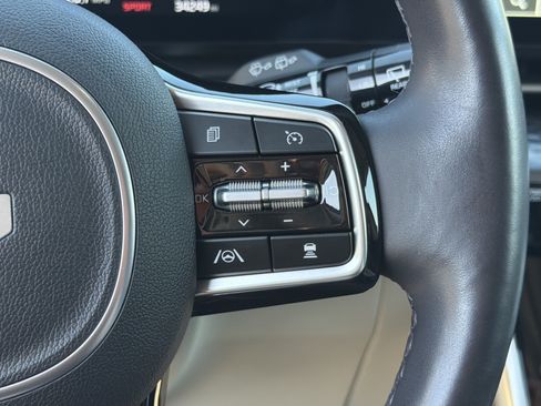 Used 2024 Kia Carnival SX Prestige FWD image 26