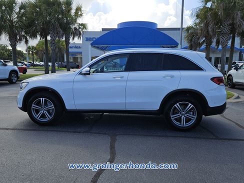 Used 2022 Mercedes-Benz GLC 300 image 2
