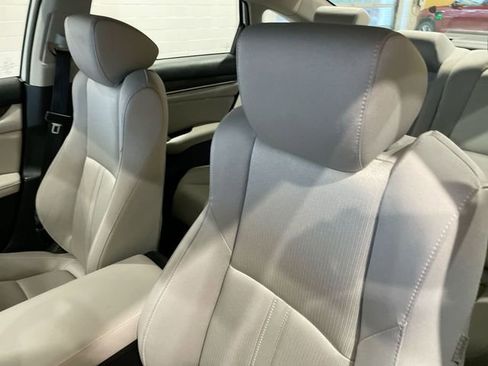 Used 2021 Honda Accord EX image 12