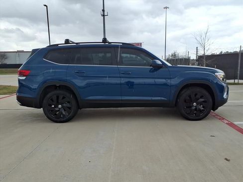 New 2026 Volkswagen Atlas SE FWD image 4
