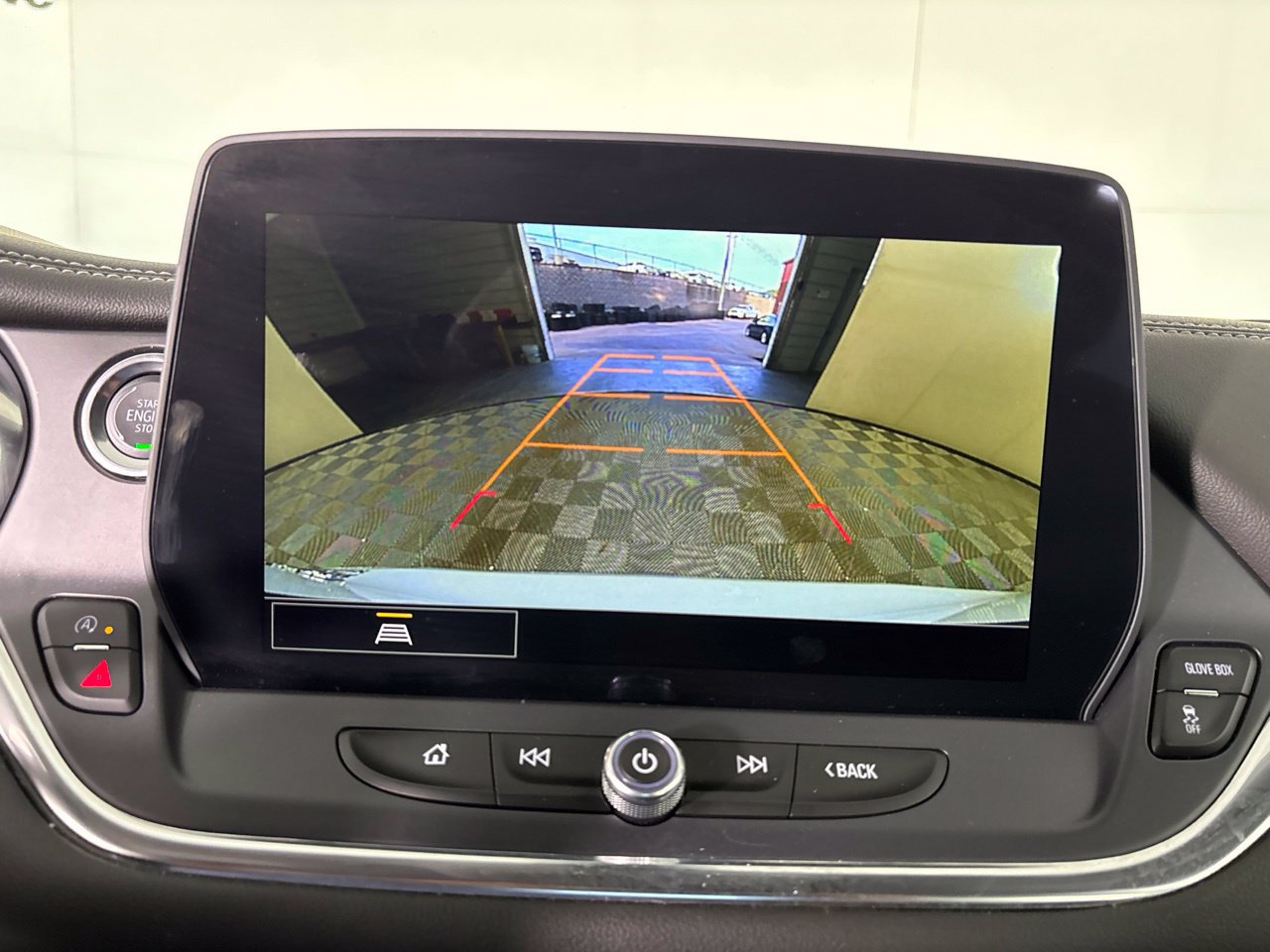 Used 2025 Chevrolet Blazer LT FWD image 17