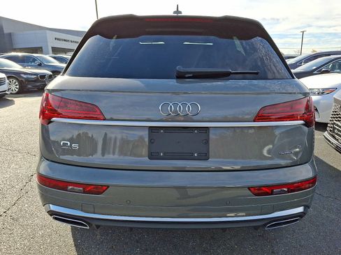 Used 2023 Audi Q5 2.0T Premium w/ Convenience Package image 5