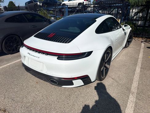 Used 2020 Porsche 911 Carrera 4S AWD/4WD image 5
