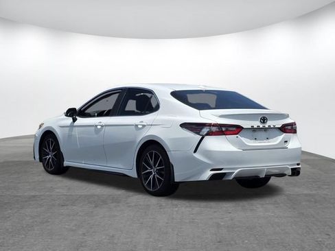Used 2023 Toyota Camry SE FWD image 5