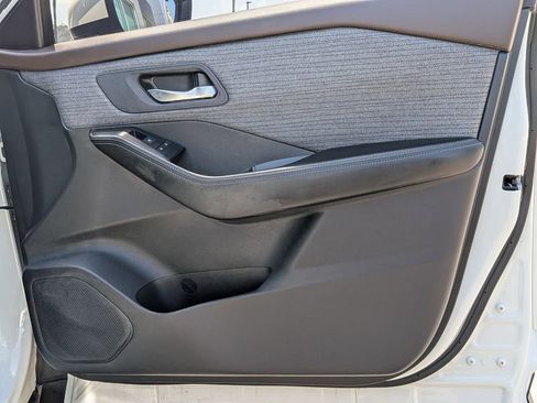 Used 2023 Nissan Rogue SV FWD image 29