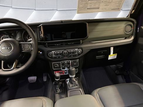 New 2026 Jeep Gladiator Mojave AWD/4WD image 12