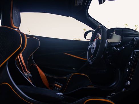 Used 2024 McLaren 750S image 13