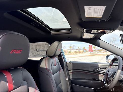 New 2026 Chevrolet Trax RS w/ Sunroof Package FWD image 8
