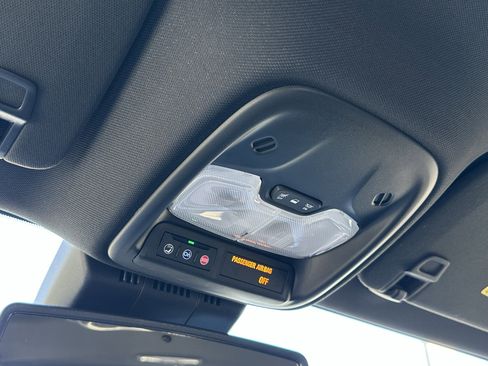 New 2026 GMC Canyon Elevation w/ Convenience Package image 32