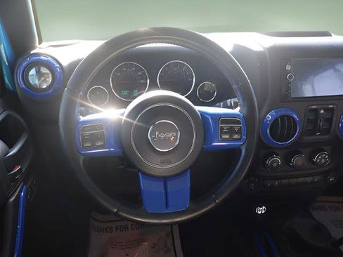 Used 2015 Jeep Wrangler Unlimited Sahara AWD/4WD image 14