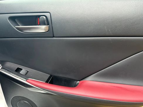 Used 2021 Lexus IS 300 RWD image 13