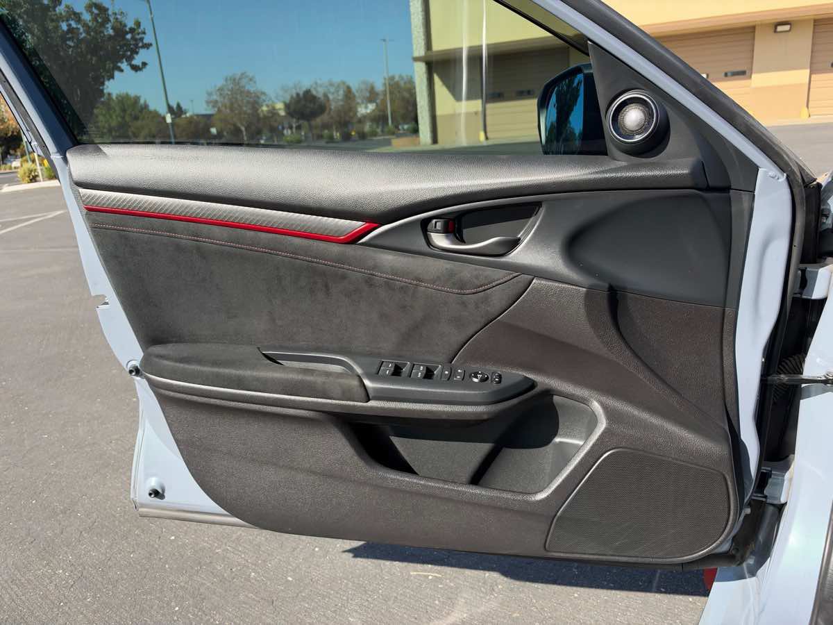 Used 2019 Honda Civic Type R image 12