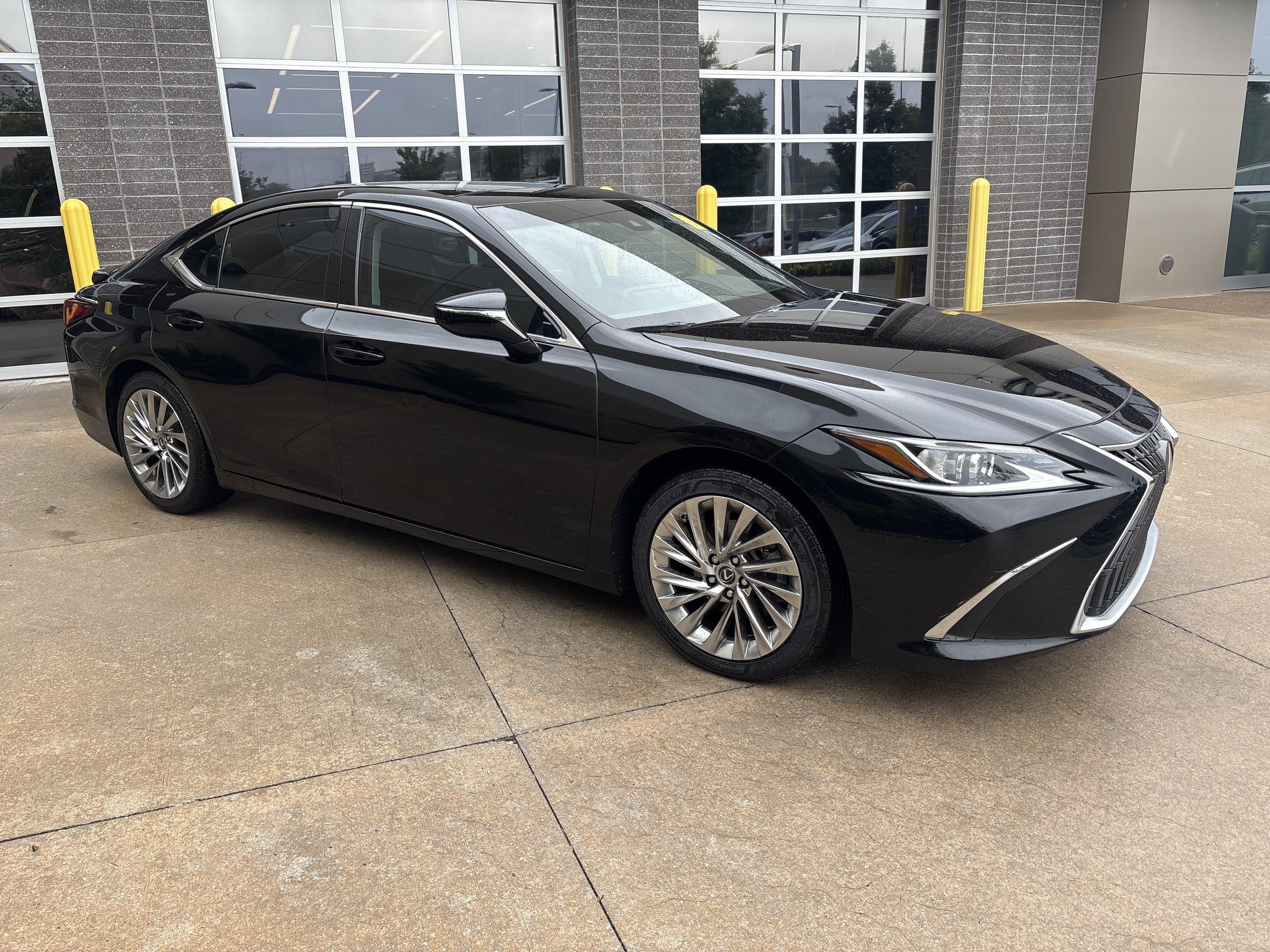 Used 2023 Lexus ES 350 w/ Accessory Package (Z2) FWD image 15