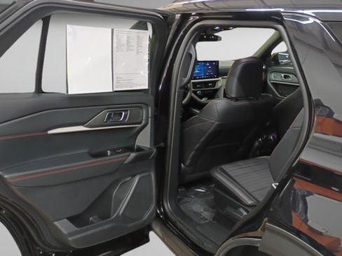 Used 2025 Ford Explorer ST-Line AWD/4WD image 20