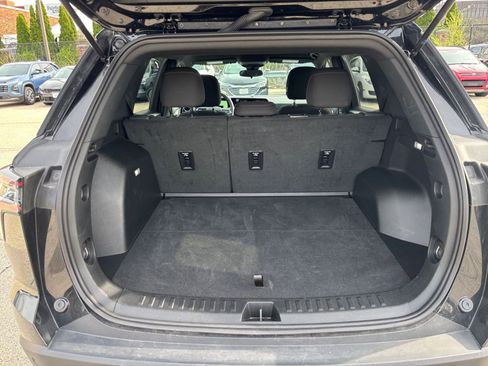 Used 2025 Chevrolet Equinox LT image 32