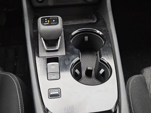 Certified 2026 Nissan Rogue SV FWD image 24