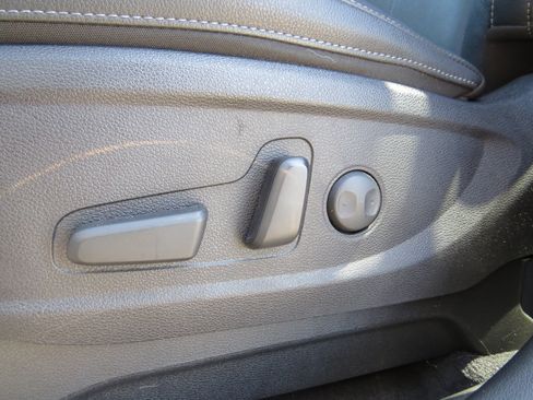 Used 2022 Kia Telluride EX w/ EX Premium Package image 20