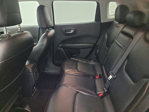 Used 2018 Jeep Compass Limited w/ Navigation Group FWD image 18