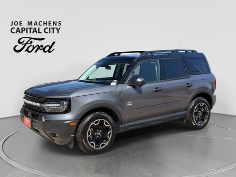 Used 2025 Ford Bronco Sport Outer Banks w/ Outer Banks Tech Package+ AWD/4WD image 9