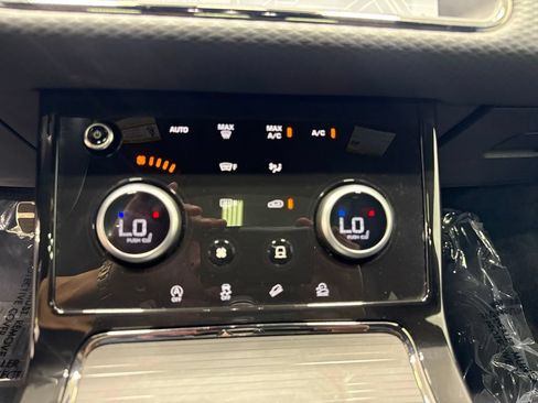 Used 2023 Land Rover Range Rover Evoque R-Dynamic S AWD/4WD image 30