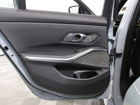 Used 2023 BMW 330i Sedan w/ M Sport Package image 28