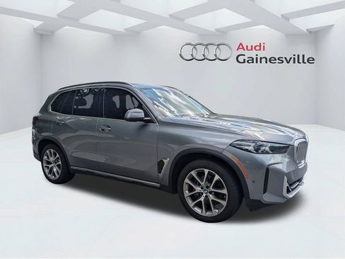 Used 2024 BMW X5 sDrive40i w/ Parking Assistance Package RWD image 2