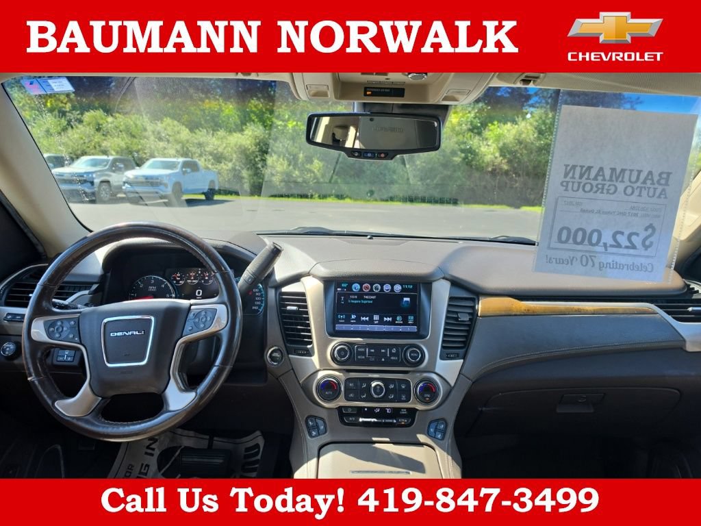 Used 2017 GMC Yukon XL Denali w/ Open Road Package AWD/4WD image 4