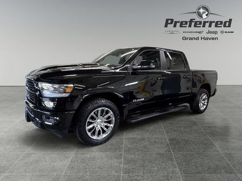 Used 2023 RAM 1500 Laramie AWD/4WD image 12