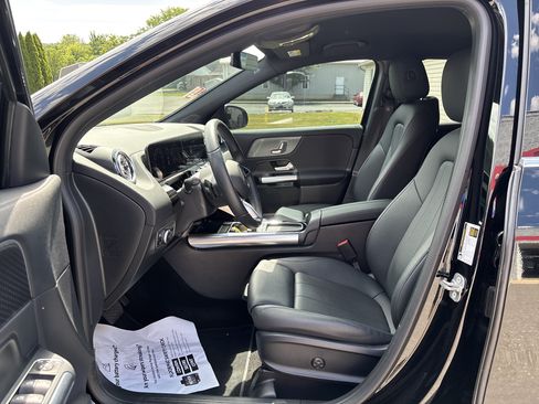 Used 2024 Mercedes-Benz GLA 250 4MATIC image 13