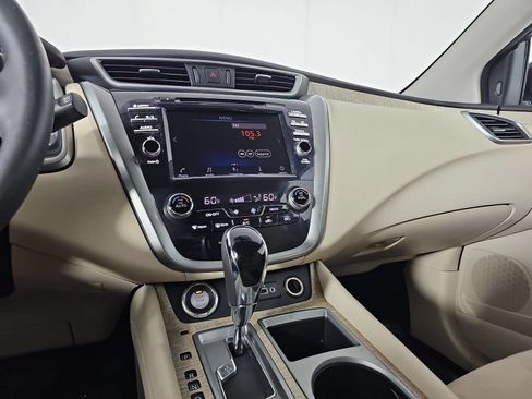 Used 2019 Nissan Murano SV AWD/4WD image 19