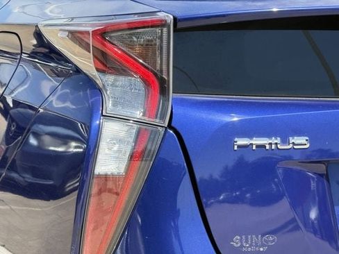 Used 2016 Toyota Prius Three w/ Advanced Technology Package FWD image 6