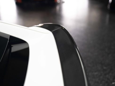 Used 2018 Ferrari 812 Superfast image 23