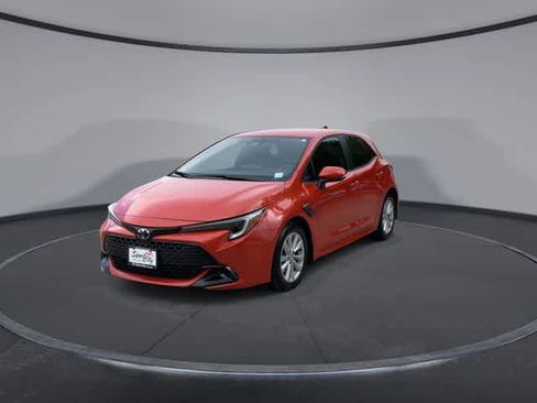 Used 2025 Toyota Corolla SE FWD image 8