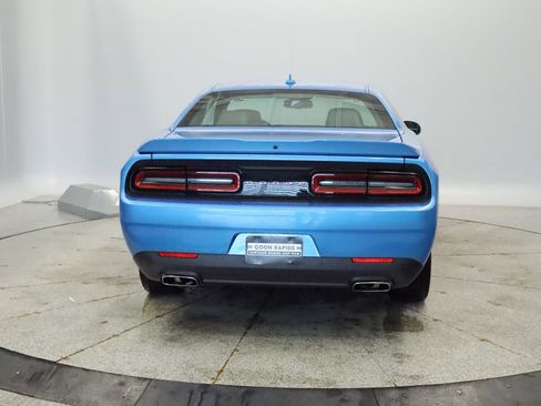Certified 2016 Dodge Challenger SXT Plus RWD image 4