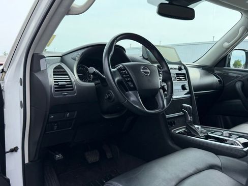 Used 2021 Nissan Armada SV w/ SV Appearance Package AWD/4WD image 12