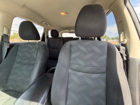 Used 2016 Nissan Rogue S w/ Appearance Package FWD image 12