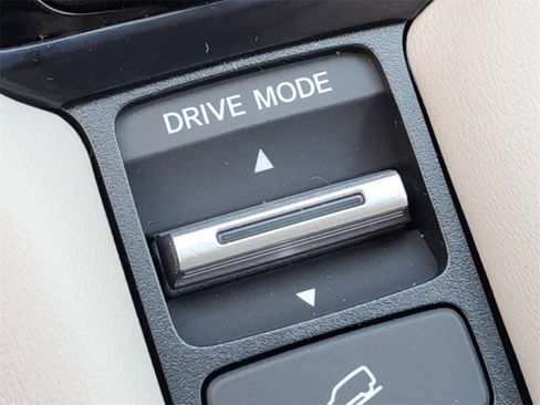 New 2026 Honda HR-V LX image 32