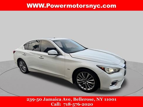 Used 2018 INFINITI Q50 Luxe w/ Essential Package (3.0T Luxe) AWD/4WD image 7