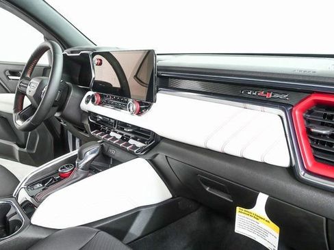 New 2025 GMC Canyon AT4 w/ AT4X Package image 23