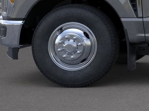 New 2026 Ford F350 XLT RWD image 19