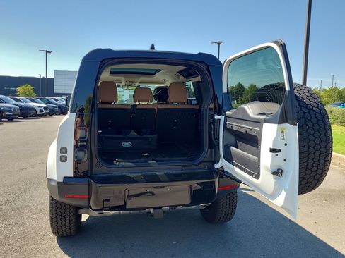 New 2026 Land Rover Defender 110 S AWD/4WD image 12