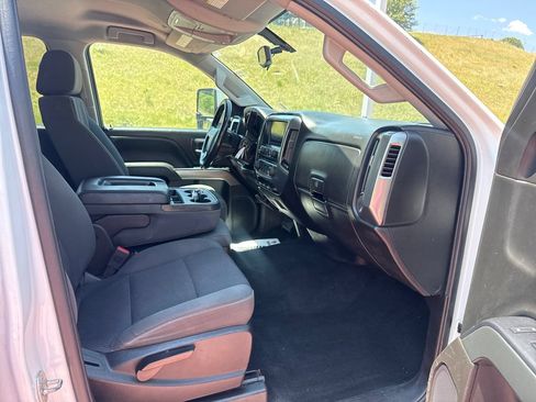 Used 2018 Chevrolet Silverado 2500 LT AWD/4WD image 28