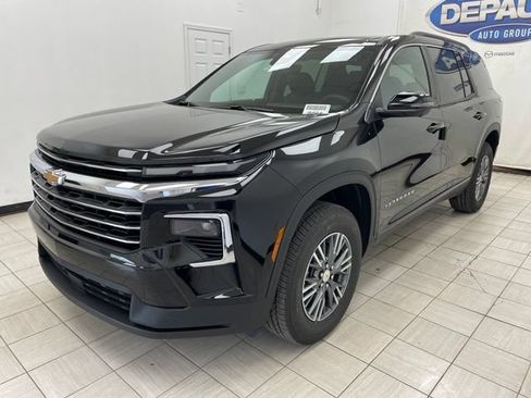 New 2026 Chevrolet Traverse LT w/ Driver Confidence Package AWD/4WD image 17