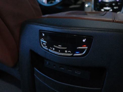 Used 2019 Cadillac Escalade Luxury image 36