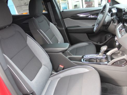 New 2026 Chevrolet TrailBlazer LT w/ Convenience Package image 15