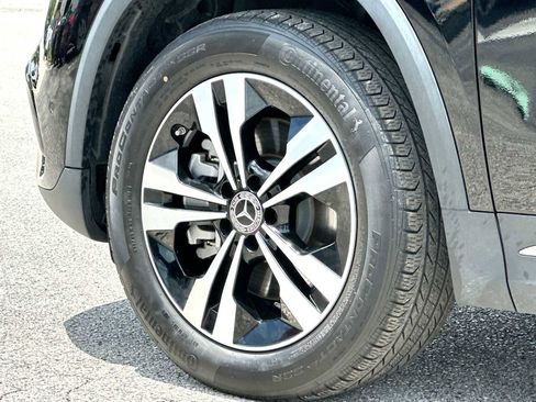 Used 2025 Mercedes-Benz GLA 250 4MATIC w/ Winter Package image 11