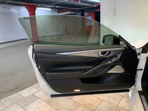 Used 2017 INFINITI Q60 w/ Premium Plus Package 2.0T image 13