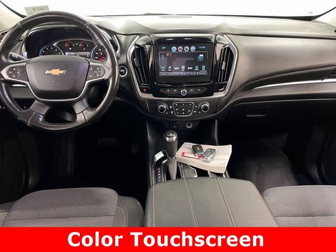Certified 2018 Chevrolet Traverse LT image 2