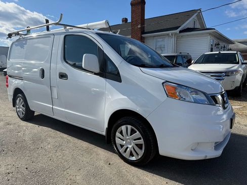 Used 2019 Nissan NV200 SV w/ Navigation Package image 2