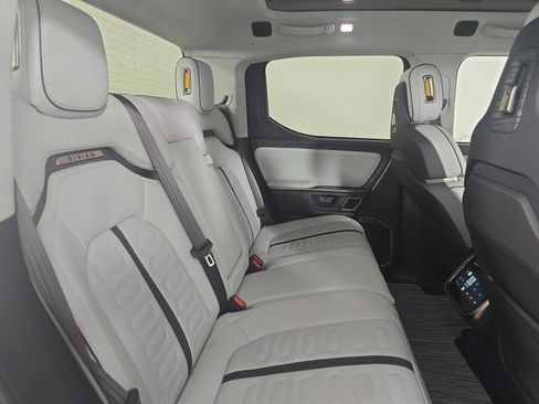 Used 2022 Rivian R1T Launch Edition AWD/4WD image 22